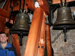 Do kostela svatého Petra z Alkantary v Karviné se vrátily zvony