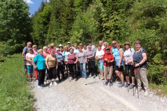 Svaz diabetiků ČR, pobočný spolek Karviná - Edukační a rehabilitační pobyt na horách - hotel Excelsior Horní Lomná